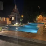 Kornaje - Jaworki - Komfortowe Apartamenty, Basen, Sauna, Duży Ogród, Blisko Szlaków I Stoku Narciarskiego *