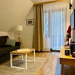 Kornaje - Jaworki - Komfortowe Apartamenty, Basen, Sauna, Duży Ogród, Blisko Szlaków I Stoku Narciarskiego *
