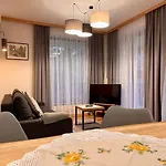 Apartamento Kornaje - Jaworki - Komfortowe Apartamenty, Basen, Sauna, Duży Ogród, Blisko Szlaków I Stoku Narciarskiego