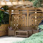 Kornaje - Jaworki - Komfortowe Apartamenty, Basen, Sauna, Duzy Ogrod, Blisko Szlakow I Stoku Narciarskiego Appartement *